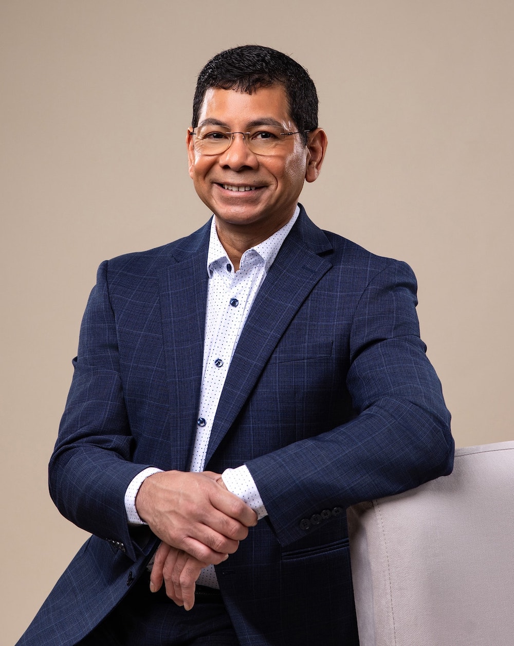 Dr. Victor Perez board-certified plastic surgeon Dr. Victor Perez board-certified plastic surgeon